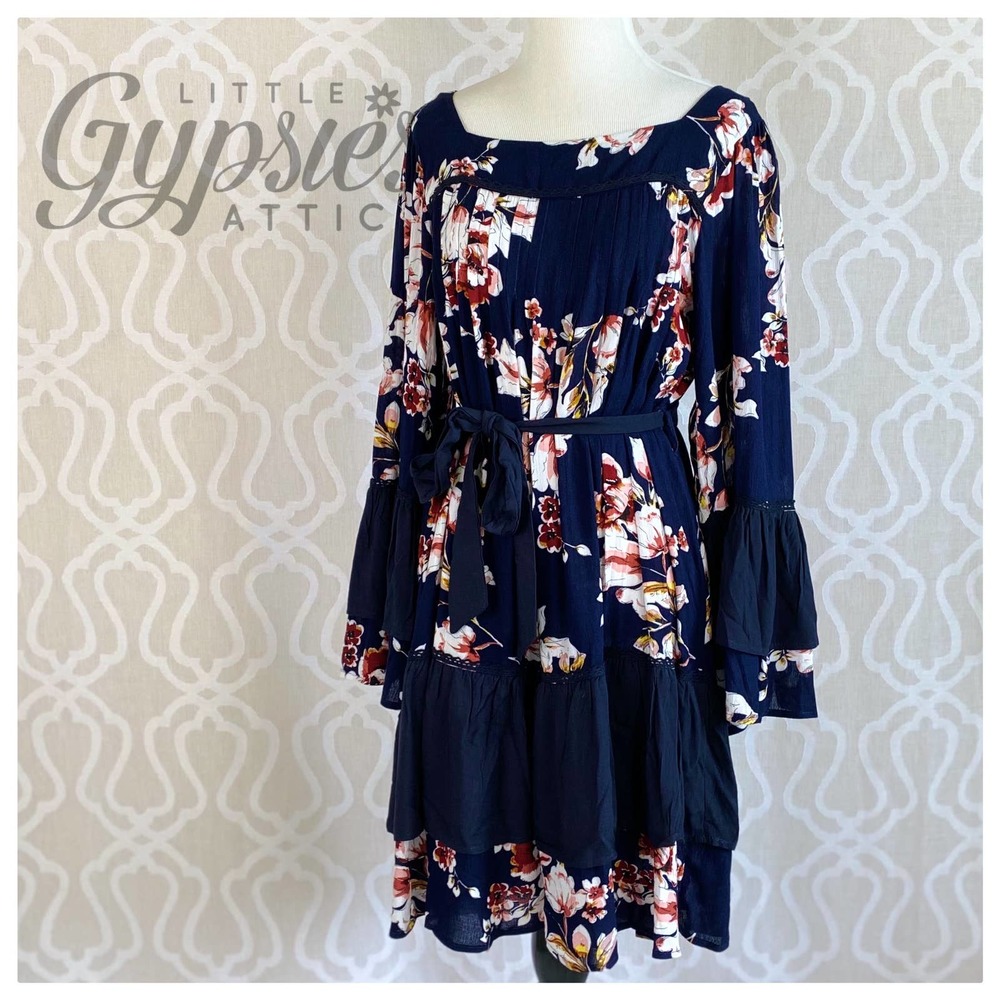 POL Floral Swing and Bell Sleeve Dress - Picture 5 of 13
